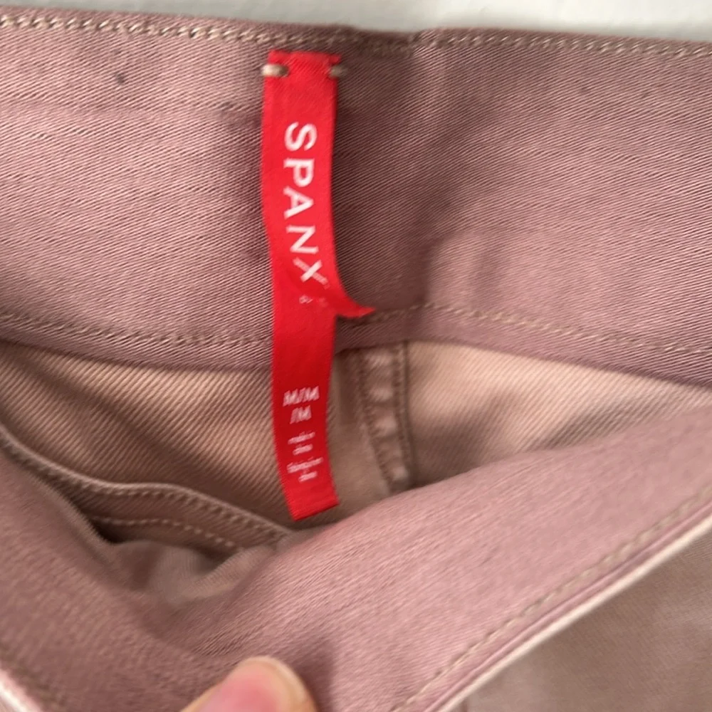Set if 2 SPANX Twill Mauve and Brown Stretch Shorts Medium